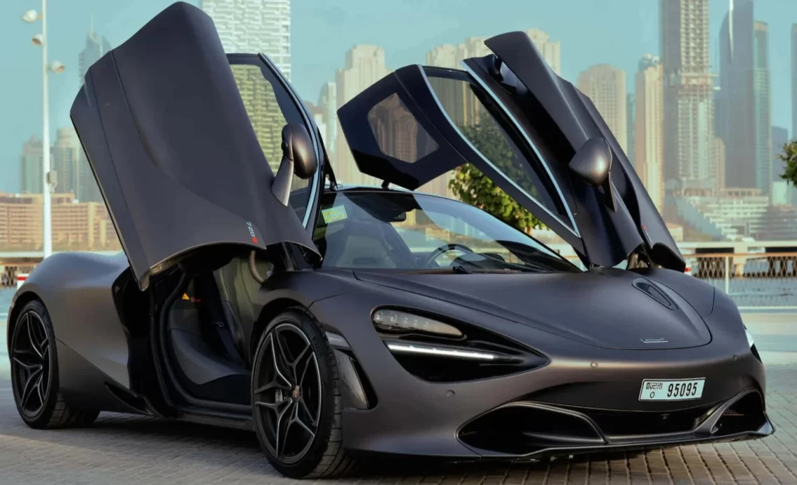 renting a luxury car in dubai